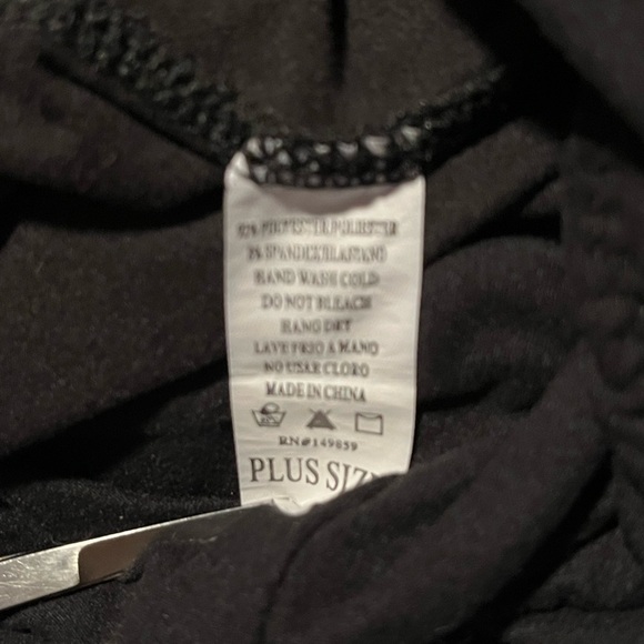 Soft Buttery Black Leggings Plus Size - Picture 7 of 7